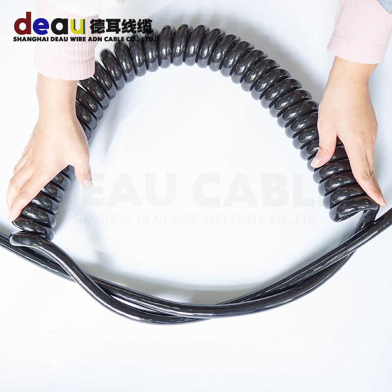 高強(qiáng)度垂直用TPU彈簧電纜 3*4+4*1.5